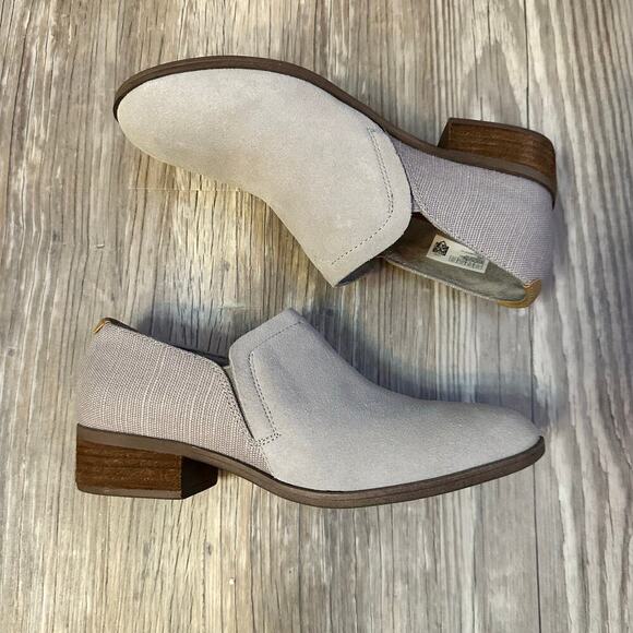 TOMS Shaye Women's Short Boots - Color: Drizzle Gray Suede Leather Size 7 - Picture 6 of 9